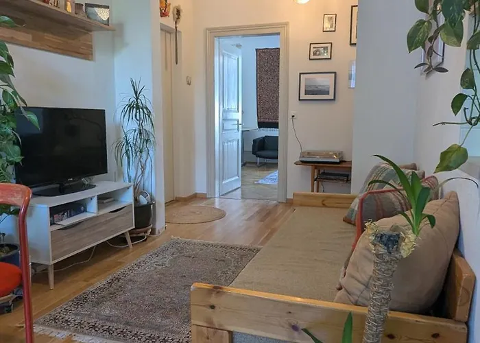 Beautiful Apartment With 2 Balconies 2 Bedrooms